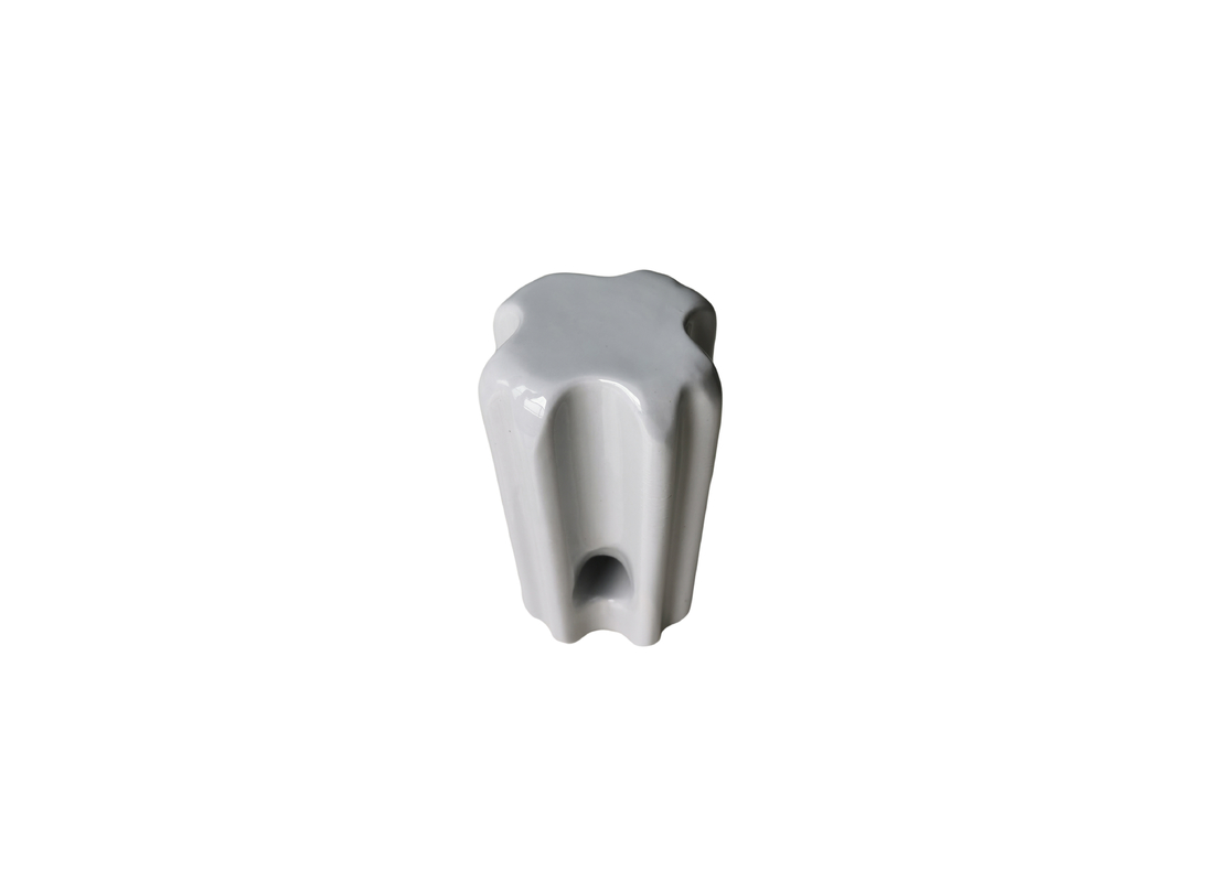 Porcelain ANSI 54-4 40kV Guy Strain Insulator