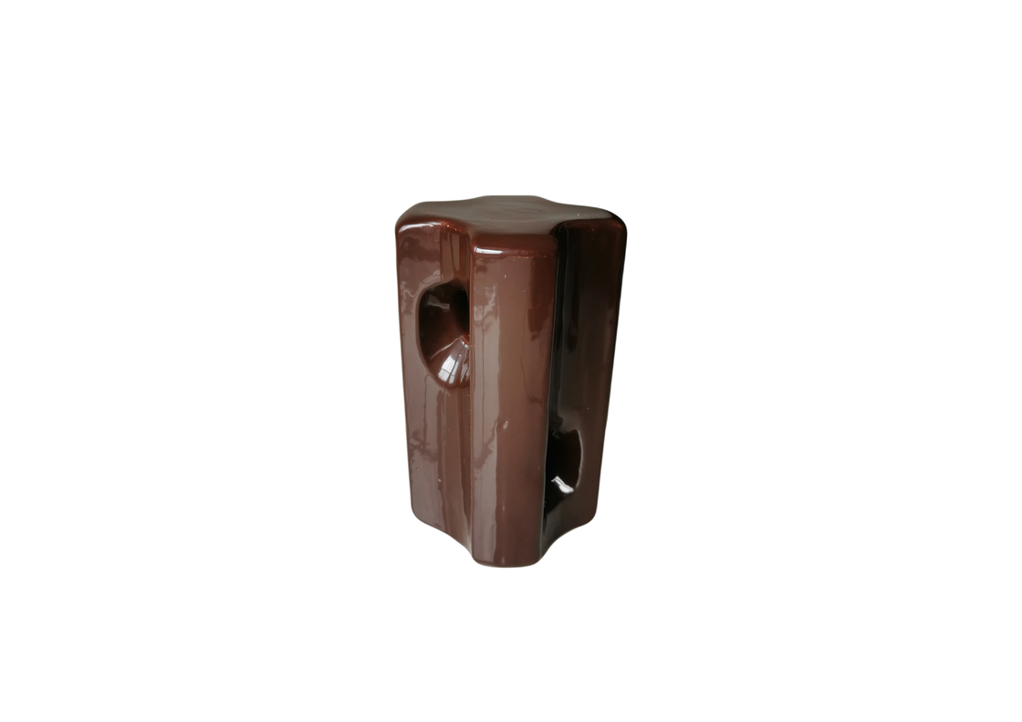 High Tensile 160kN ANSI Gy3 Porcelain Strain Insulators